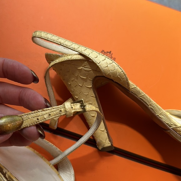 Burberry Yellow Python Slingback Heels - Picture 14 of 17